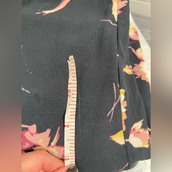 STUDIO B By BoBeau Navy Floral Sleeveless Jumper With Belt Size Medium - Picture 8 of 10